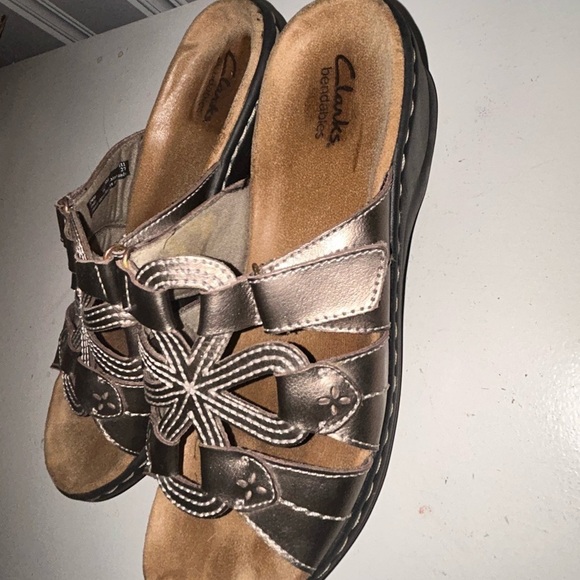 Clarks Brown Sandals with Floral Cutout Design - Picture 2 of 5